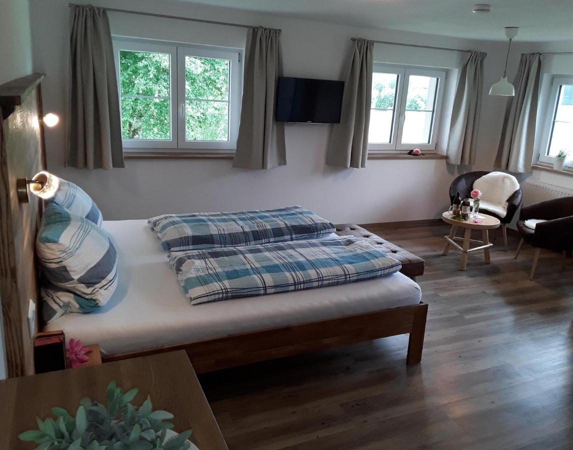 Rosenhof Bed & Breakfast อิสนี อิม อัลล์กอย ภายนอก รูปภาพ