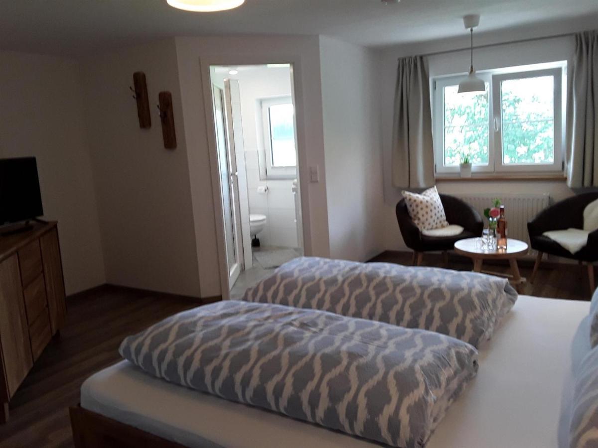 Rosenhof Bed & Breakfast อิสนี อิม อัลล์กอย ภายนอก รูปภาพ